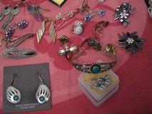 ASSORTED JEWELRY in Stuttgart, GE